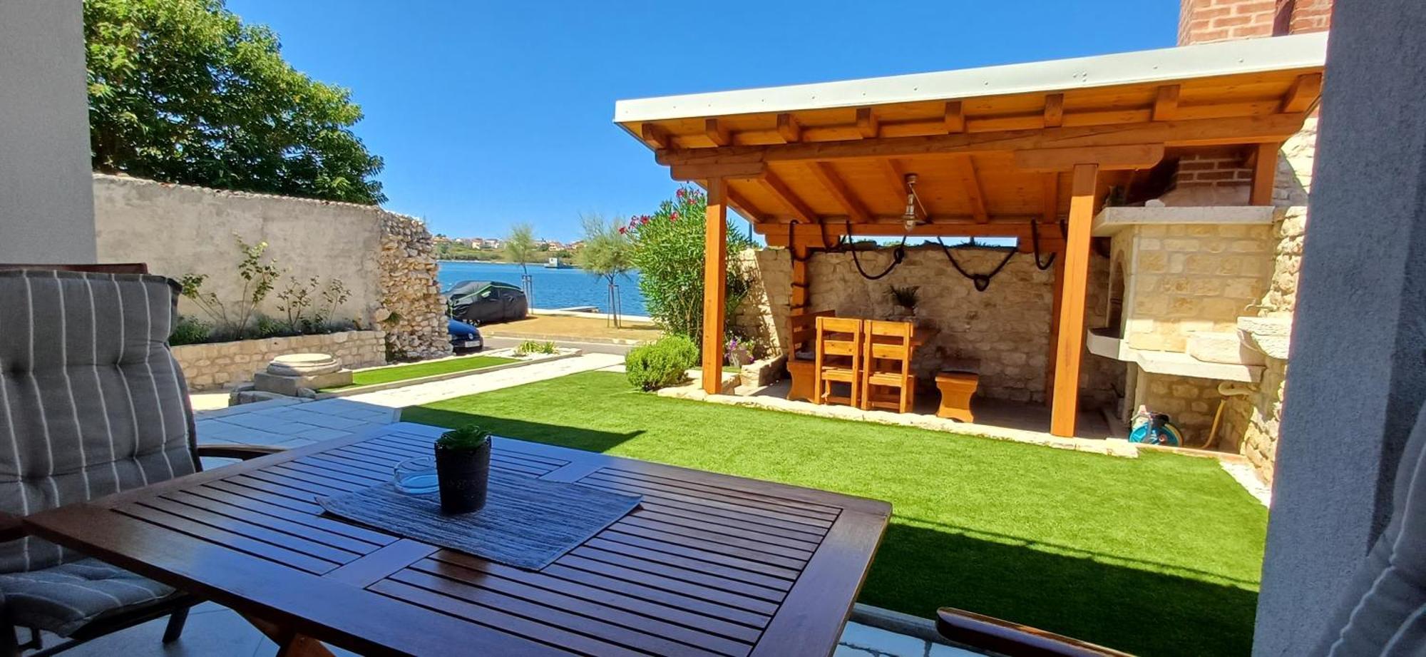 Apartments Piazza Nin Εξωτερικό φωτογραφία