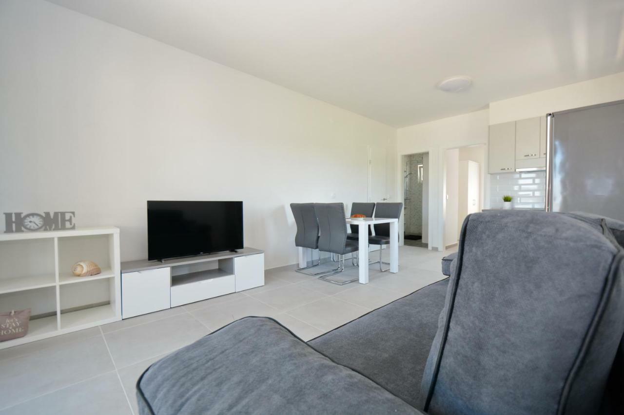 Apartments Piazza Nin Εξωτερικό φωτογραφία