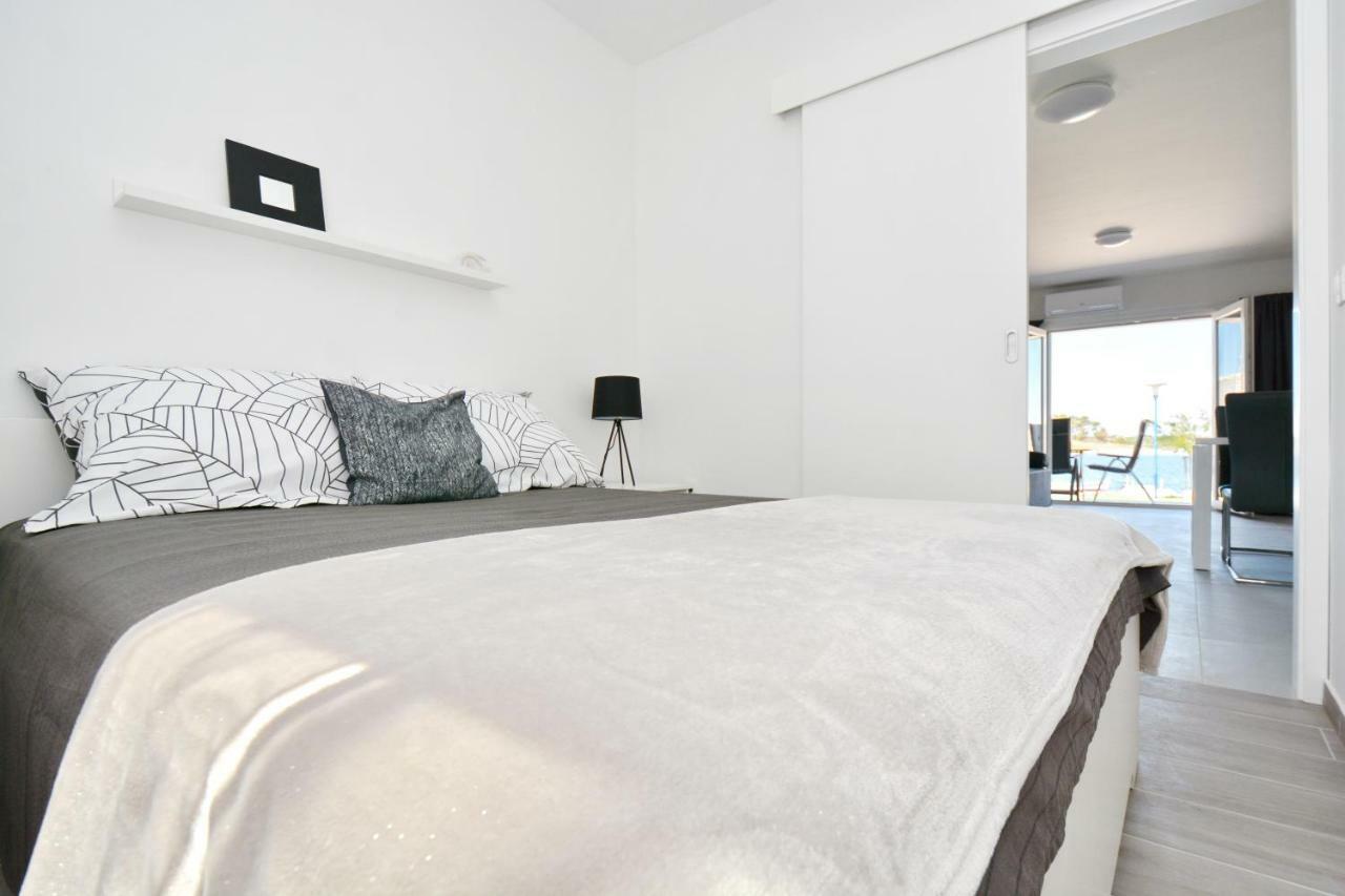 Apartments Piazza Nin Εξωτερικό φωτογραφία